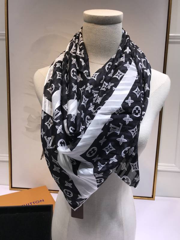 Louis Vuitton Scarf LVC00594